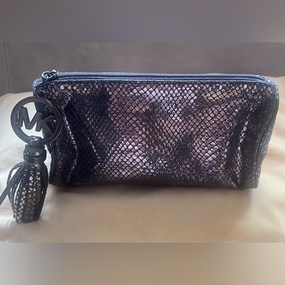 Michael Kors grey metallic faux snake skin design make up bag . - Picture 3 of 9
